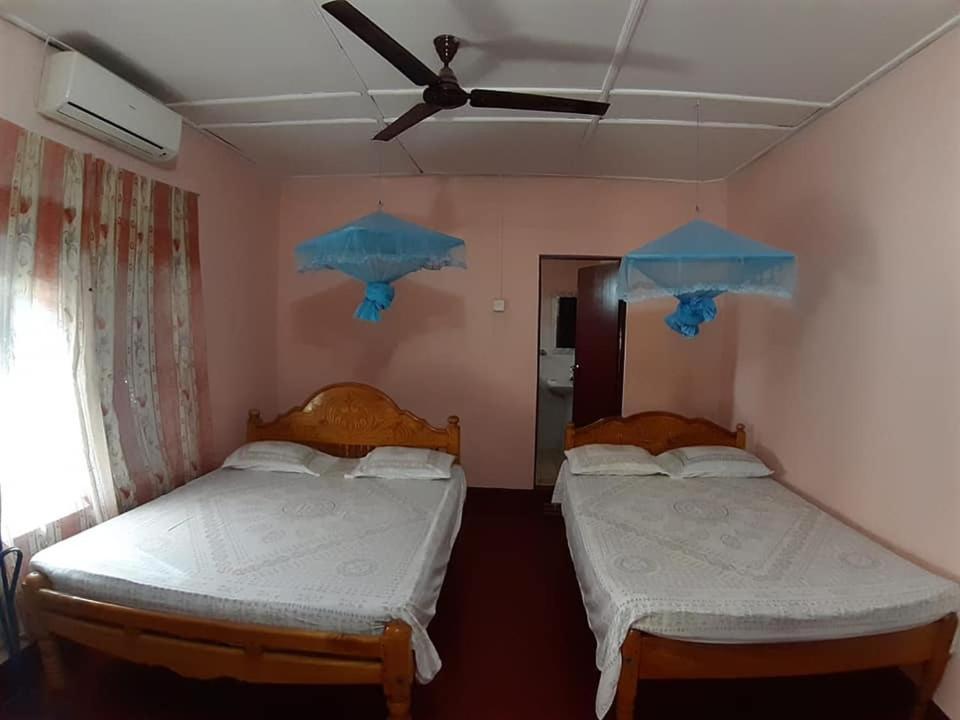 Hotel Amila Guest Trincomalee Exterior foto